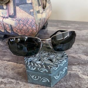 Men’s Ray ban gunmetal polarized glasses